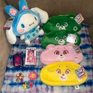 NEW!! Care Bear Collector’s Bundle plus cinnamon roll